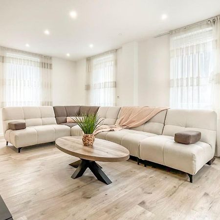 Homey Sakine- Proche Centre- Netflix- Wifi Cluses Exterior photo